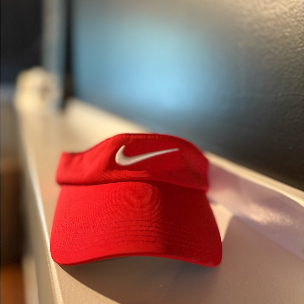 Nike visor
